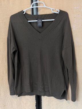Matty M Dark Olive V-Neck Pullover Sweater